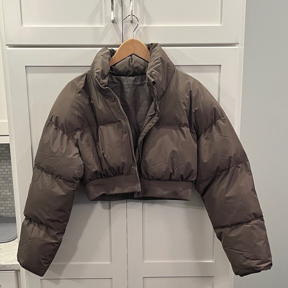 Dazy Jackets & Blazers - NWOT Womens’ Brown Cropped Puffer Coat Brand New without tag